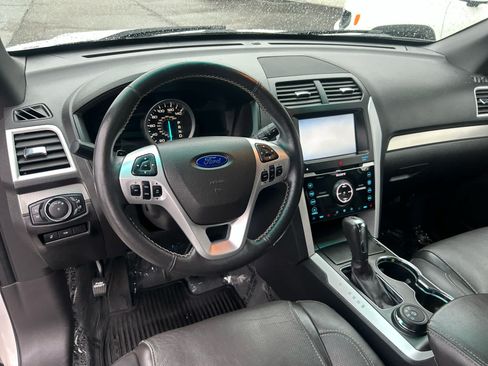 Used 2015 Ford Explorer Sport w/ Equipment Group 401A AWD/4WD image 14