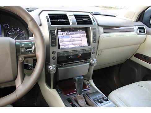 Used 2012 Lexus GX 460 Premium image 24