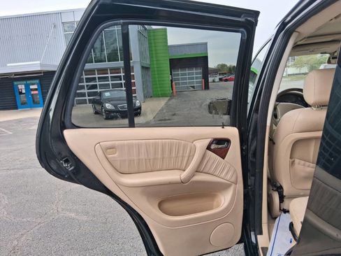 Used 2003 Mercedes-Benz ML 500 4MATIC image 9