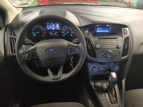 Used 2016 Ford Focus SE FWD image 22