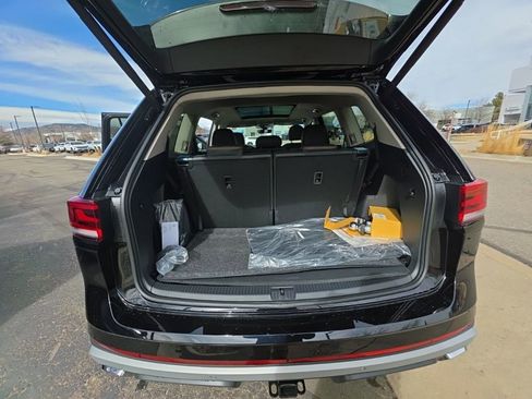 New 2026 Volkswagen Atlas Peak Edition AWD/4WD image 22