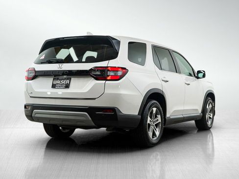 Used 2025 Honda Pilot EX-L image 5