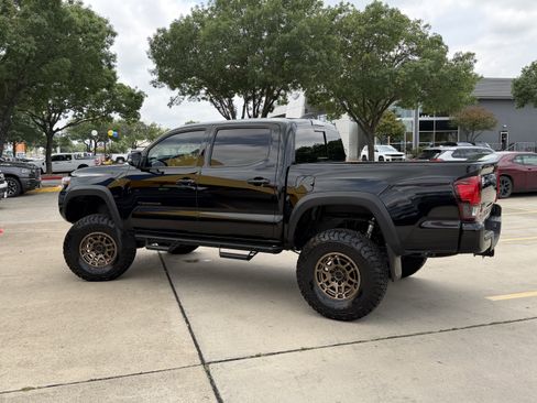 Used 2023 Toyota Tacoma 4x4 Double Cab w/ Trail Edition image 9