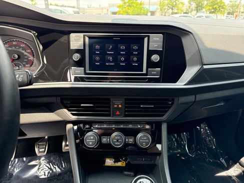 Used 2020 Volkswagen Jetta GLI FWD image 17