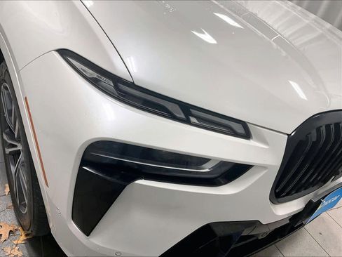 Used 2023 BMW X7 xDrive40i w/ Executive Package image 34