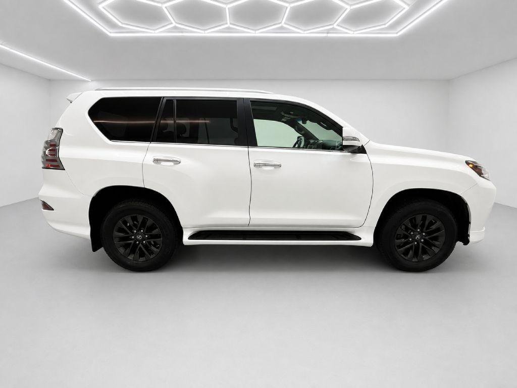 Used 2020 Lexus GX 460 Premium w/ Premium Package AWD/4WD image 2