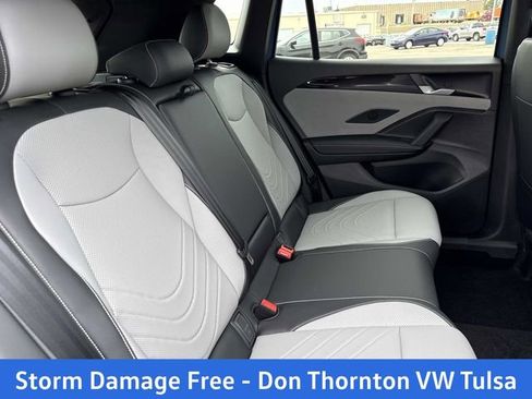 New 2026 Volkswagen Tiguan SE R-Line AWD/4WD image 18