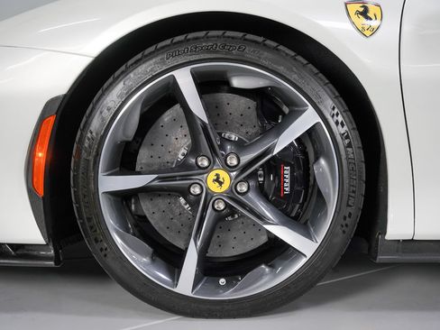 Used 2023 Ferrari SF90 Spider AWD/4WD image 18
