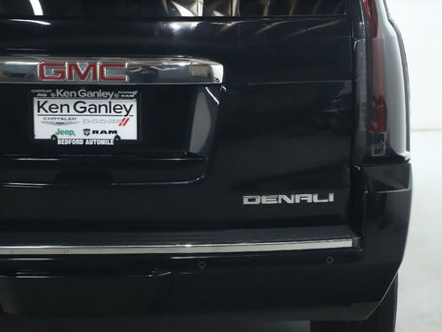 Used 2020 GMC Yukon XL Denali AWD/4WD image 47