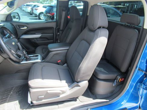 Used 2022 Chevrolet Colorado LT RWD image 17