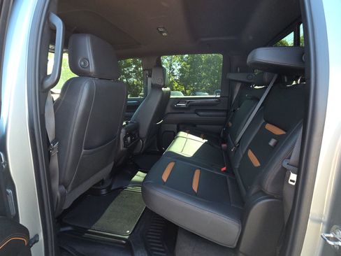 Used 2024 GMC Sierra 2500 AT4 w/ AT4 Premium Plus Package AWD/4WD image 31