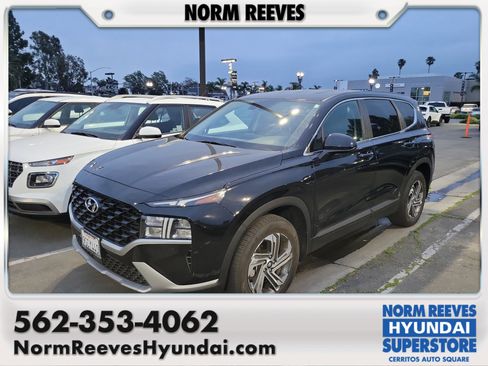 Used 2023 Hyundai Santa Fe SE image 1