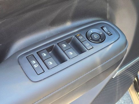 Used 2025 Hyundai Santa Fe Limited FWD image 16