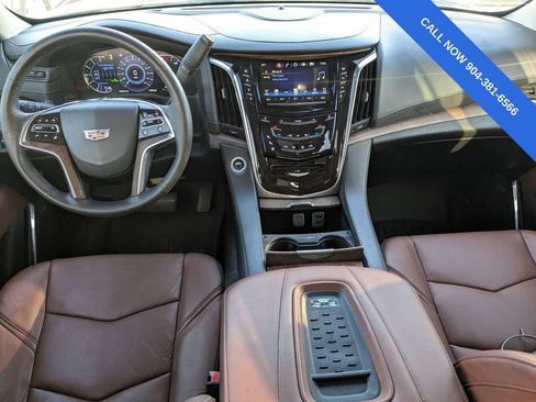 Used 2016 Cadillac Escalade Premium AWD/4WD image 17