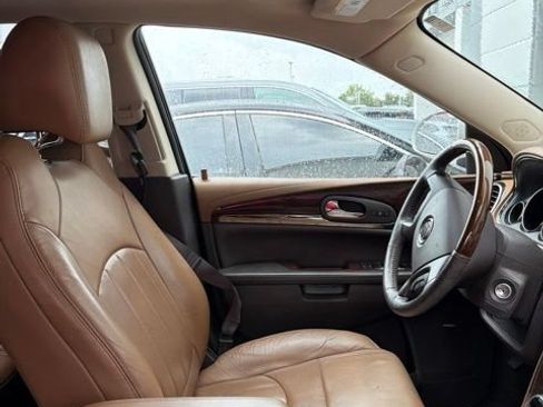 Used 2017 Buick Enclave Leather FWD image 6