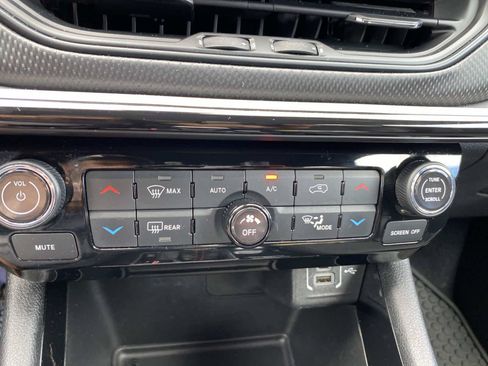 Certified 2025 Jeep Compass Trailhawk AWD/4WD image 14