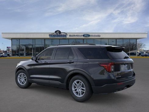 New 2026 Ford Explorer Active image 4
