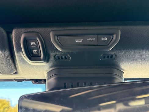 Used 2019 Jeep Wrangler Unlimited Sahara w/ Quick Order Package 24M Moab image 25