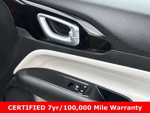 Certified 2022 Jeep Compass Limited image 9