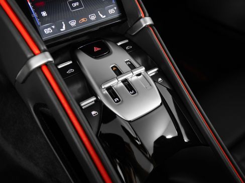 Certified 2025 Ferrari Roma Spider RWD image 23