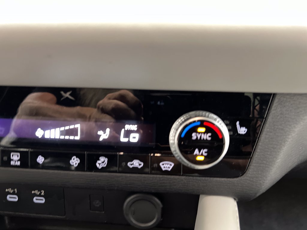 Used 2025 Mitsubishi Outlander SE AWD/4WD image 54