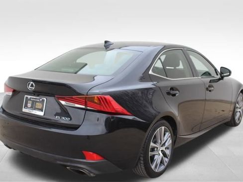 Used 2018 Lexus IS 300 w/ Accessory Package 2 image 8