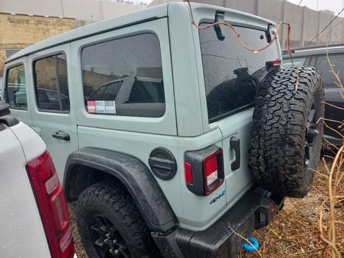 Used 2024 Jeep Wrangler Unlimited image 4