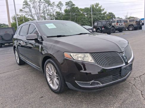 Used 2013 Lincoln MKT AWD image 3