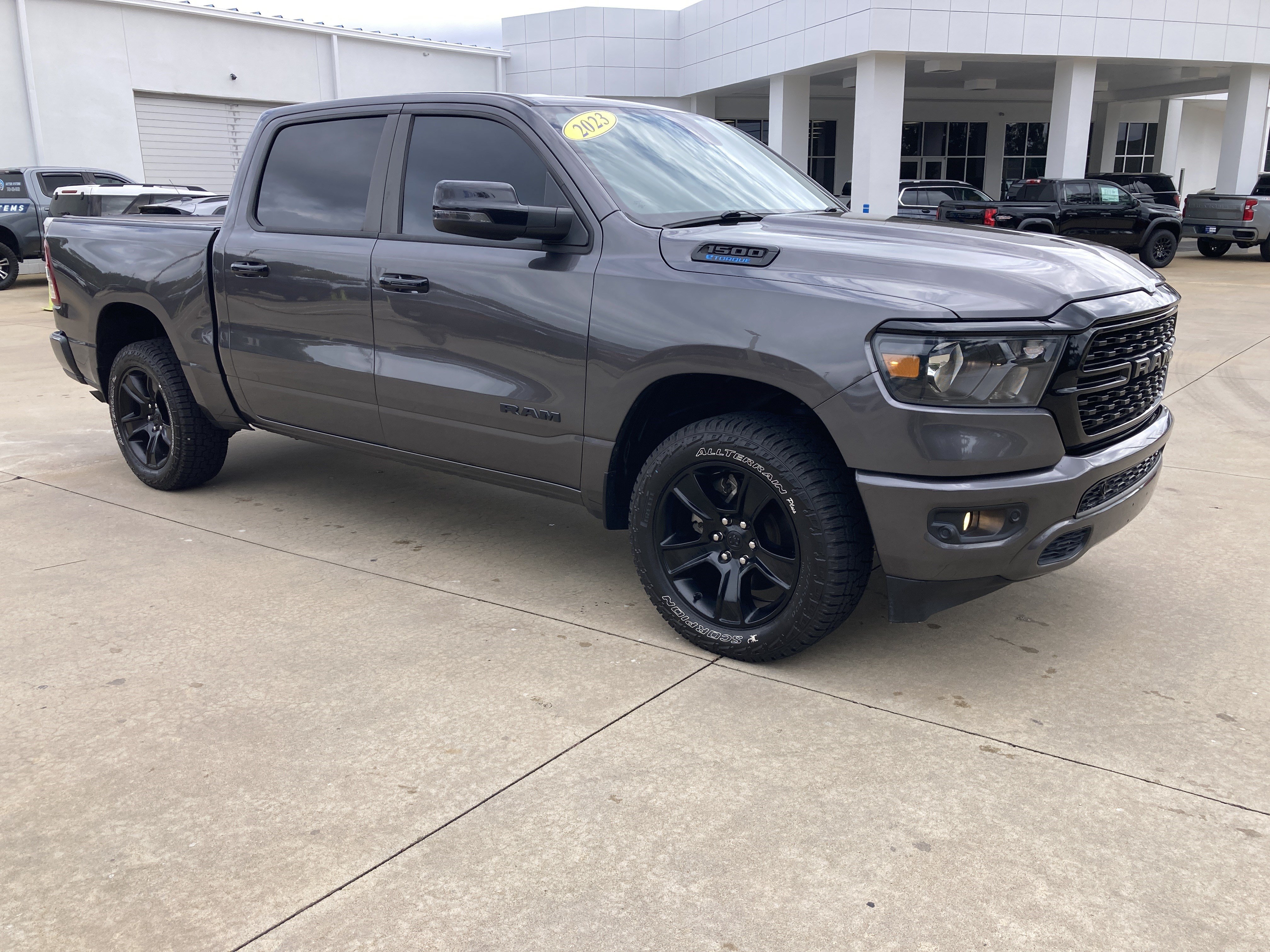 Used 2023 RAM 1500 Big Horn AWD/4WD image 3