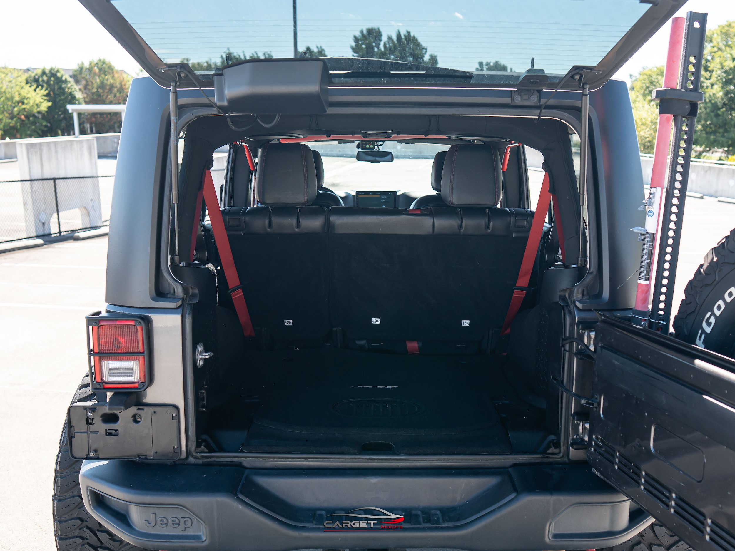 Used 2017 Jeep Wrangler Unlimited Rubicon AWD/4WD image 39