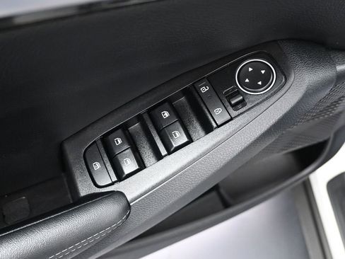Certified 2024 Kia Seltos X-Line AWD/4WD image 11