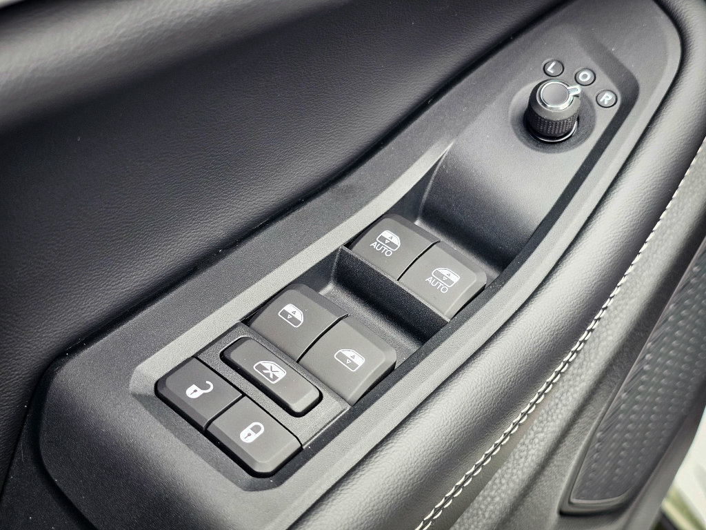 New 2026 Jeep Grand Cherokee Altitude AWD/4WD image 11