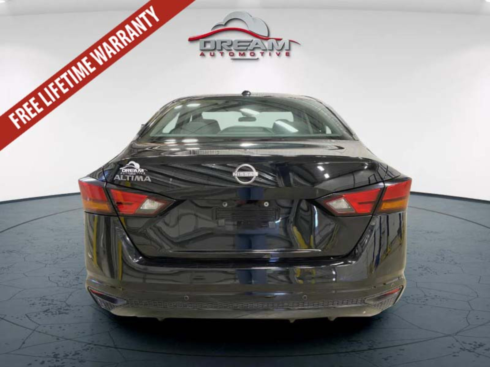 Used 2025 Nissan Altima 2.5 SV FWD image 18
