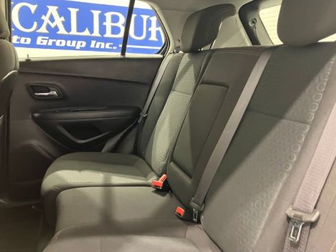 Used 2017 Chevrolet Trax LS FWD image 34