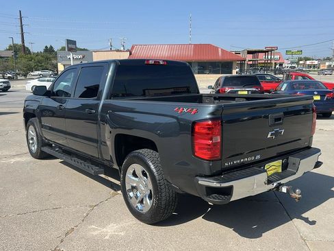 Used 2018 Chevrolet Silverado 1500 LT w/ LT Eassist Package AWD/4WD image 5