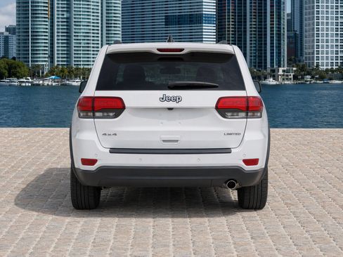 Used 2018 Jeep Grand Cherokee Limited AWD/4WD image 6