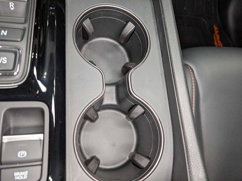 Used 2025 Honda Pilot TrailSport image 24