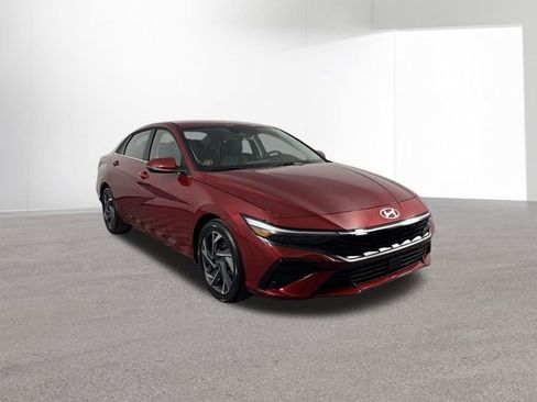 New 2026 Hyundai Elantra Limited image 3
