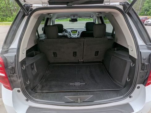 Used 2017 Chevrolet Equinox LT w/ Convenience Package image 16