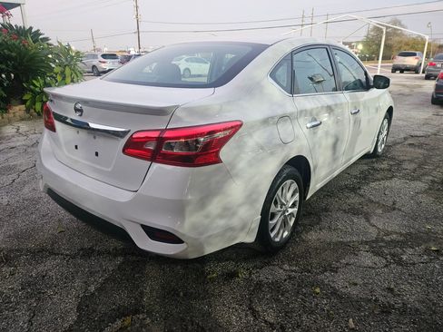 Used 2019 Nissan Sentra S w/ Electronics Package FWD image 5