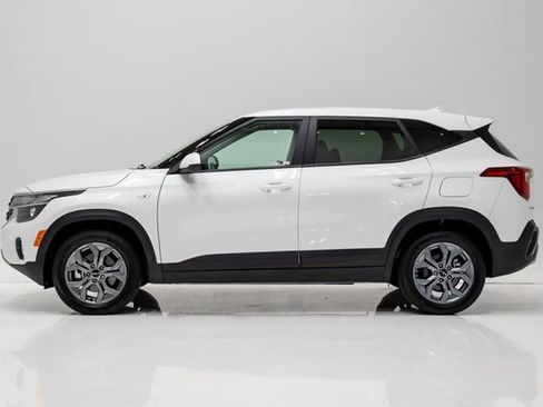 Used 2025 Kia Seltos LX AWD/4WD image 22
