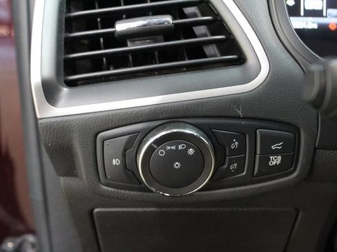 Used 2022 Ford Edge SEL w/ Convenience Package AWD/4WD image 15