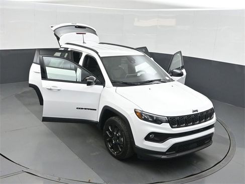 New 2026 Jeep Compass Latitude image 50