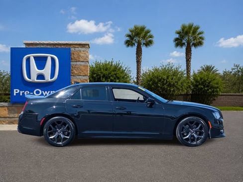 Used 2021 Chrysler 300 S w/ S Model Appearance Package RWD image 6