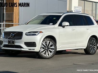 Used 2022 Volvo XC90 T6 Momentum w/ Advanced Package