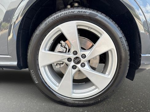 New 2025 Audi Q5 2.0T Premium Plus image 8