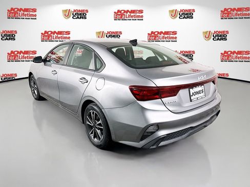 Used 2023 Kia Forte LXS FWD image 2