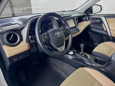 Used 2018 Toyota RAV4 XLE AWD/4WD image 9
