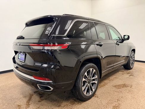 Used 2022 Jeep Grand Cherokee Overland AWD/4WD image 7