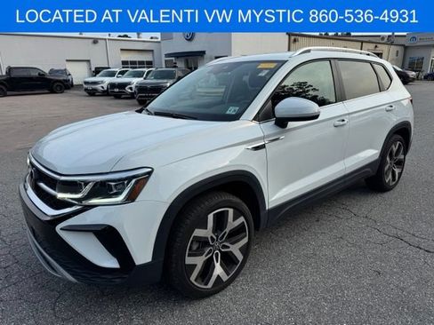 Certified 2023 Volkswagen Taos SEL AWD/4WD image 1
